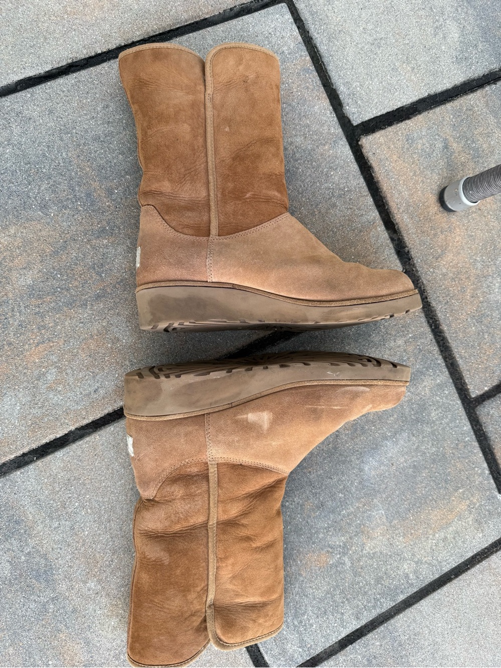 Ugh Amie Women's Suede Shearling Mid-Calf Boots chestnut brown - Picture 7 of 7